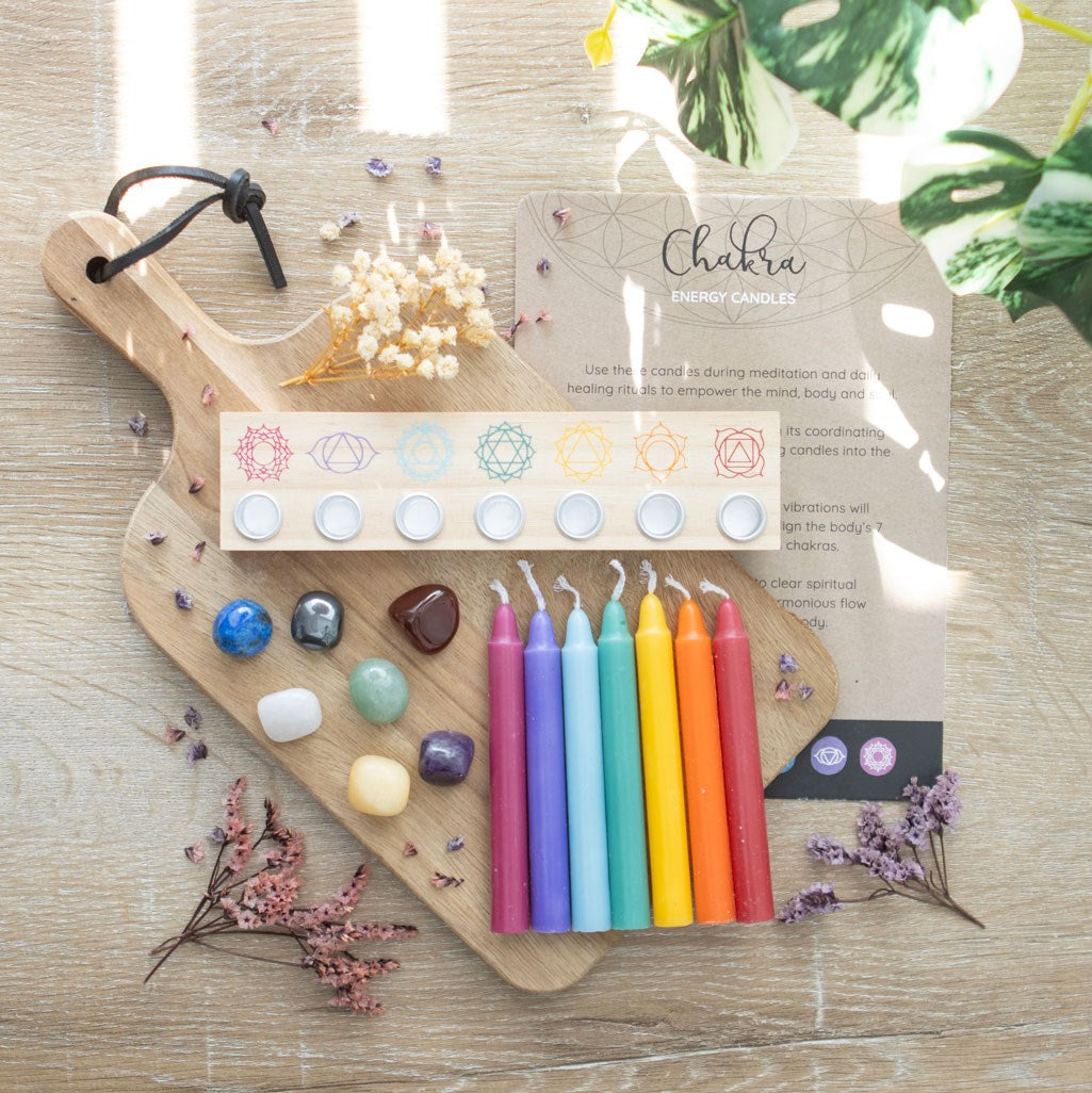 CHAKRA ENERGY CANDLE AND CRYSTAL GIFT SET
