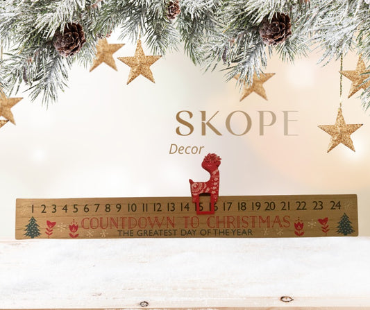 WOODEN CALENDAR WITH CHRISTMAS TREE DATE SLIDER