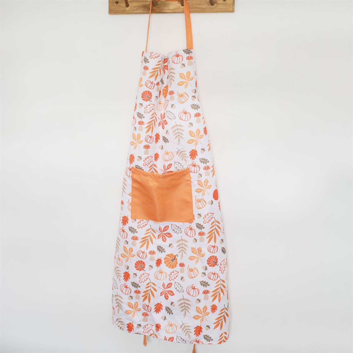 AUTUMN LEAVES AND PUMPKINS APRON