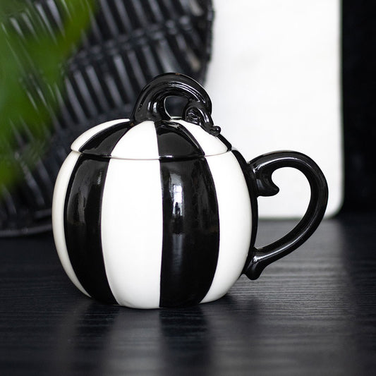 BLACK AND WHITE STRIPED PUMPKIN LIDDED MUG