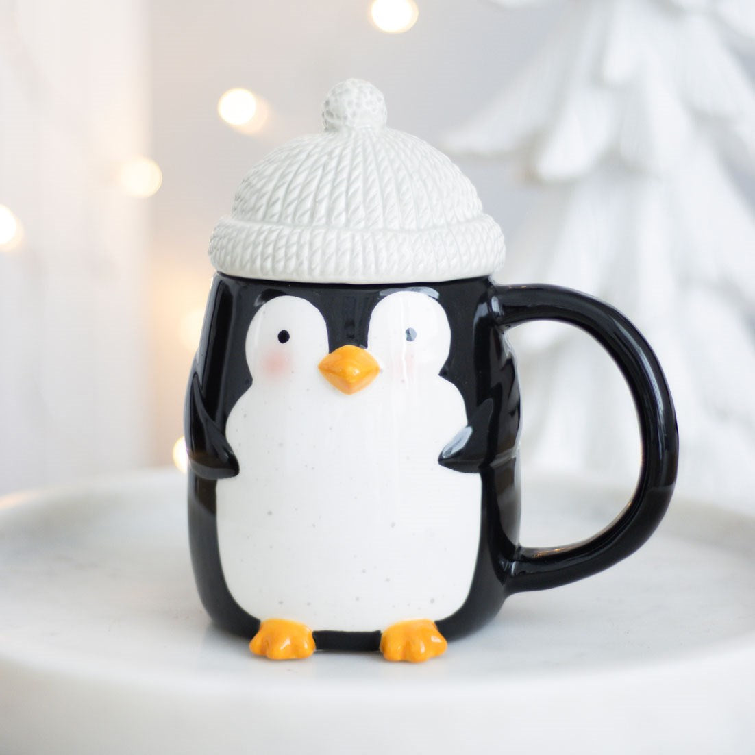 PENGUIN SHAPED MUG