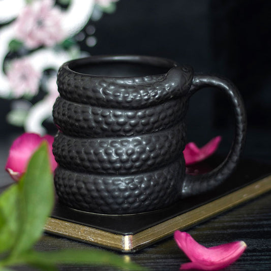 BLACK SNAKE MUG