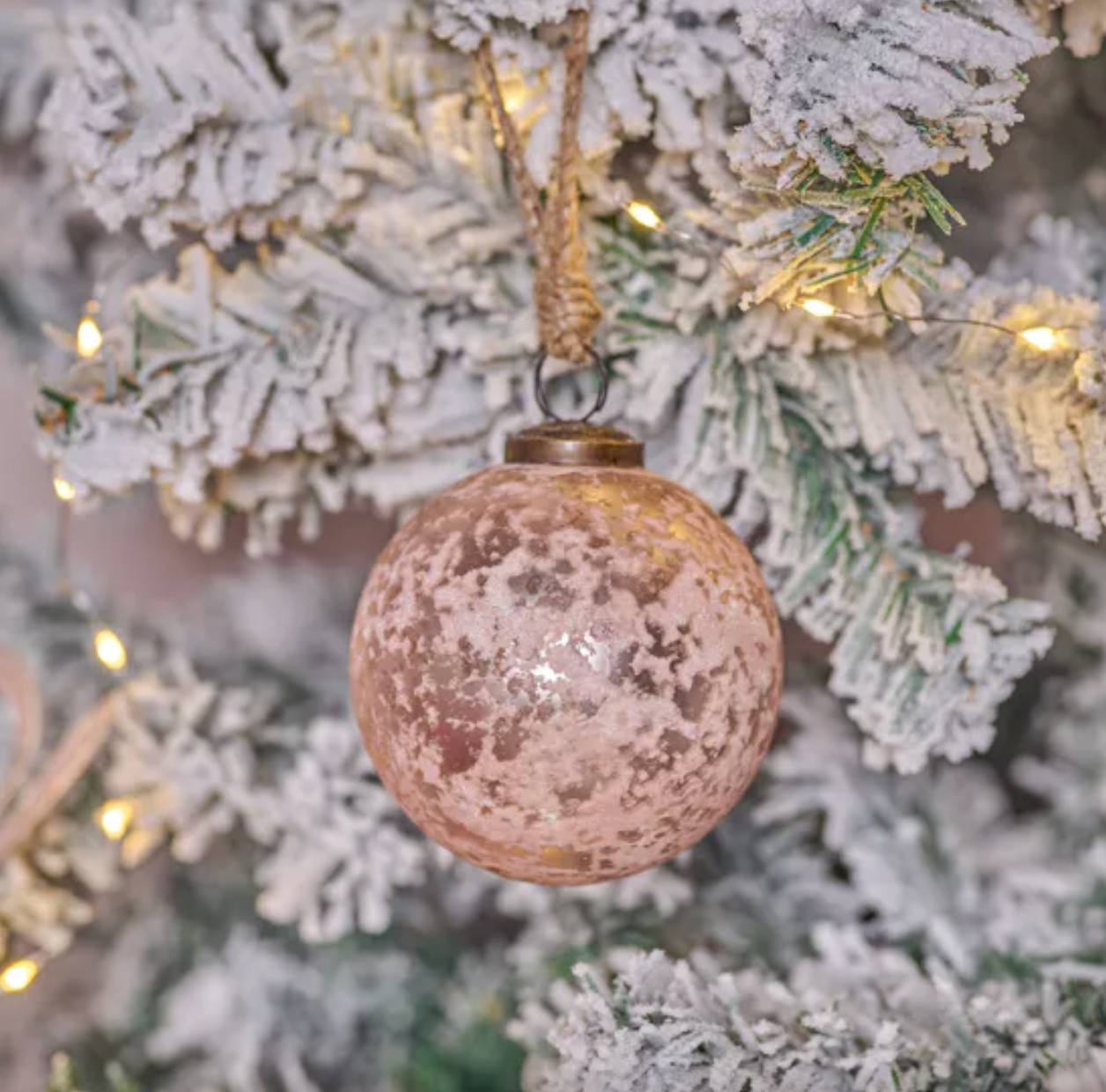 ROUND GLASS BAUBLE WITH PINK FINISH