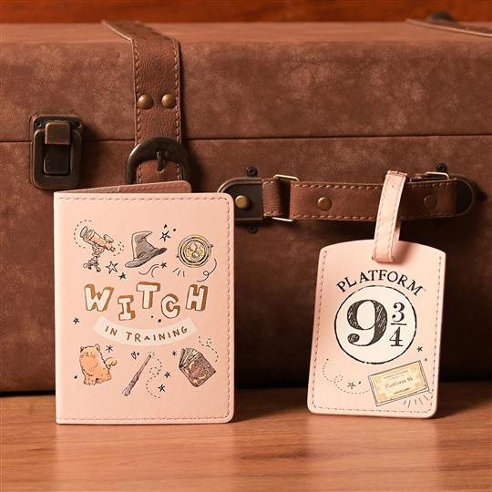 HARRY POTTER CHARMS PASSPORT SET - WITCH IN TRAINING