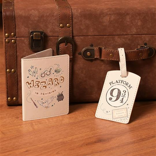 HARRY POTTER CHARMS PASSPORT SET - WIZARD IN TRAINING